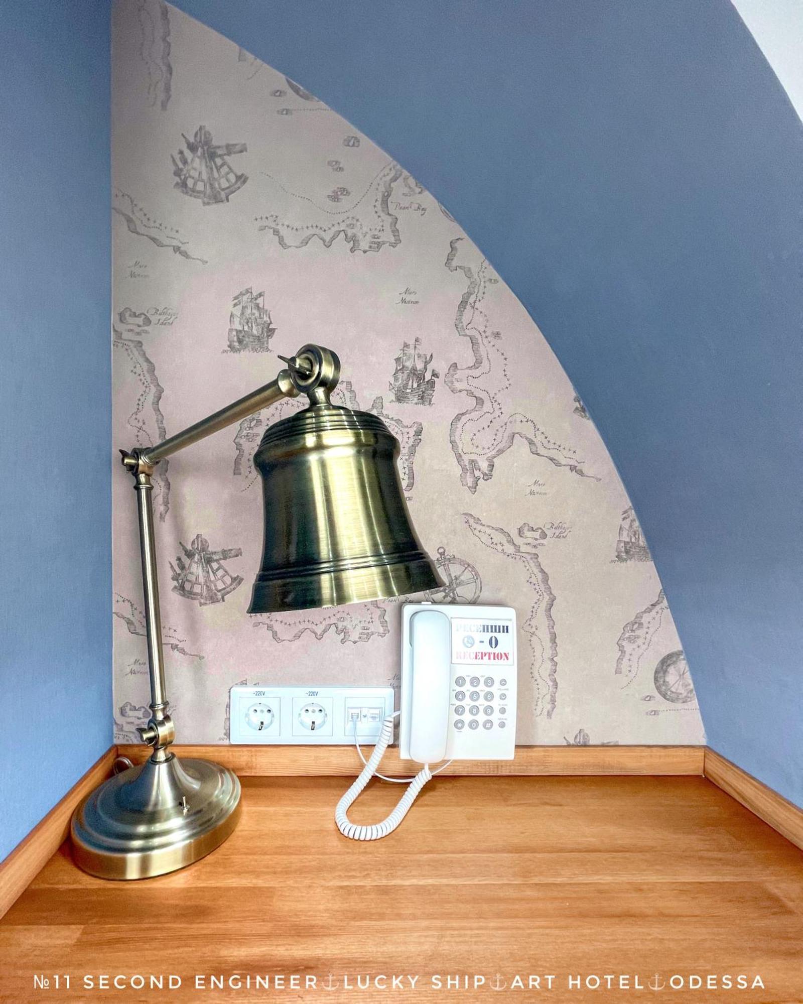 Lucky Ship Art Hotel Odessa Bilik gambar